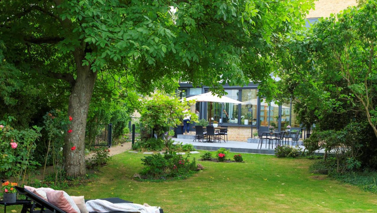 Les Berges Hotel Bourbourg Exterior photo
